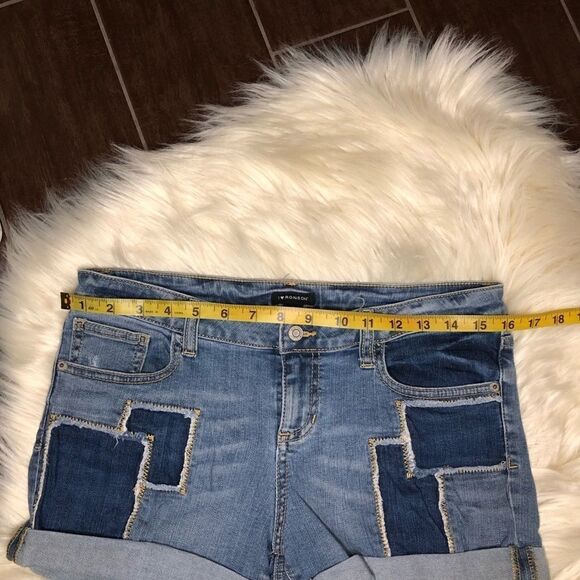 I love Ronson patchwork denim cuffed shorts sz 2 - Picture 5 of 7